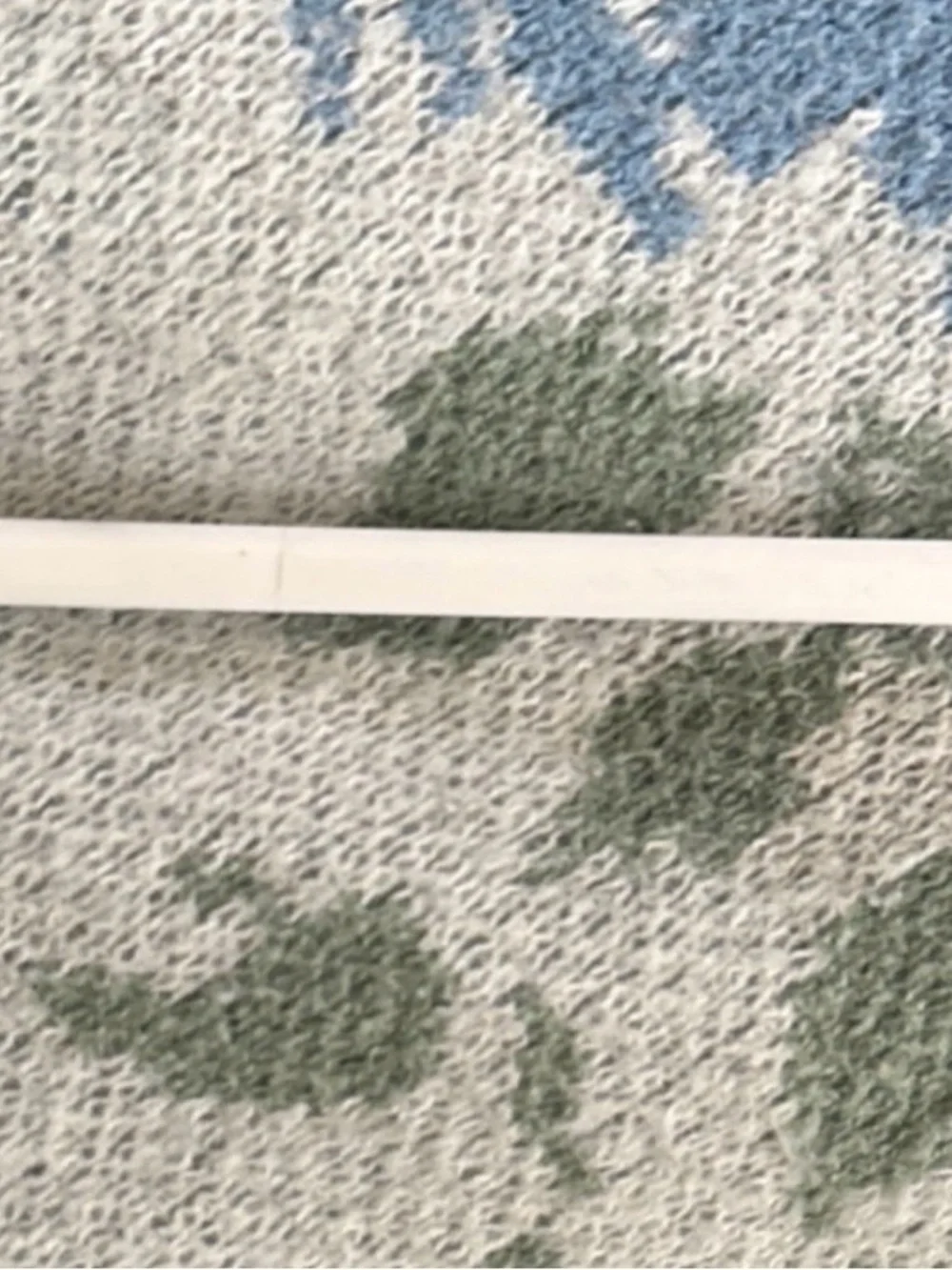 Apple iPad 16 with White magic Keyboard and Apple Pencil
